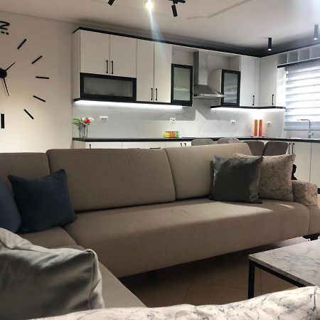 Sea La Vie- Apartment Саранда Экстерьер фото